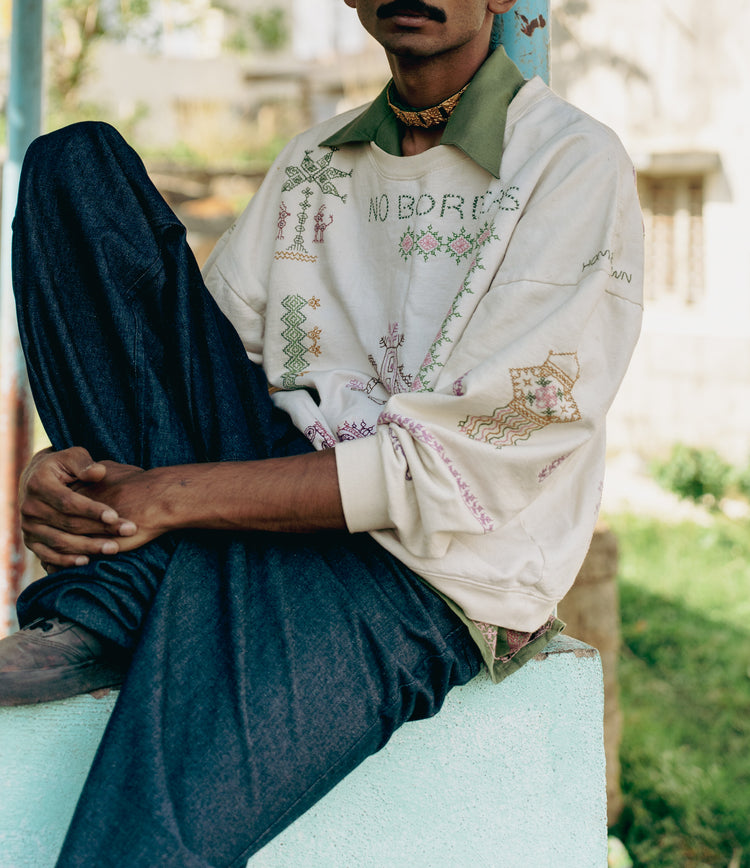 Kasuti Archive Sweatshirt (Natural White)