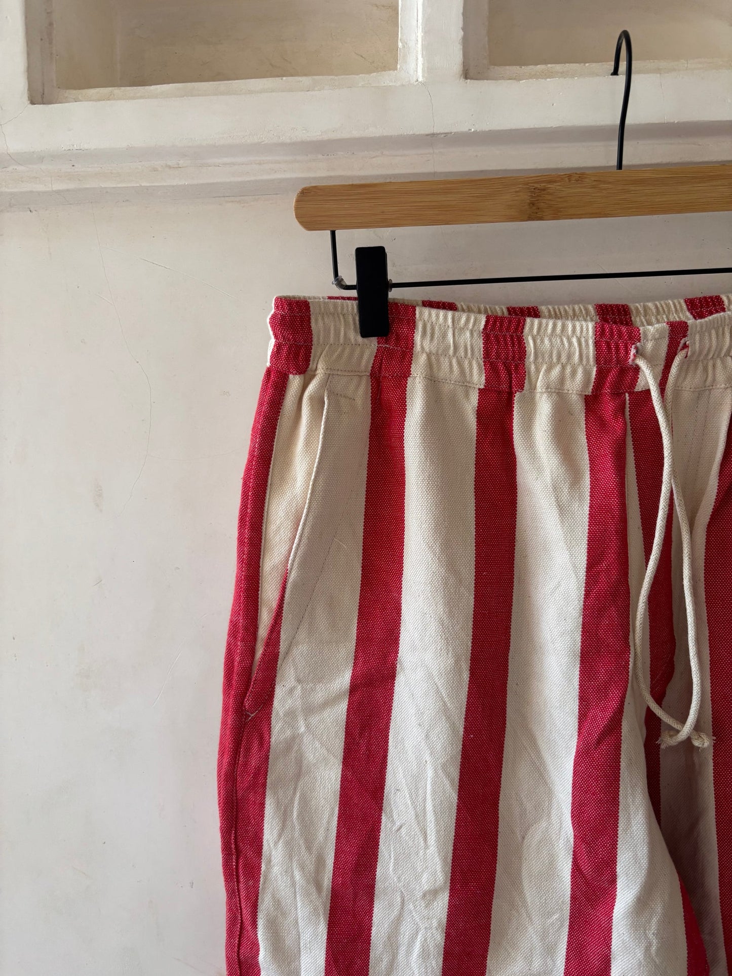 Red Siafu stripe short