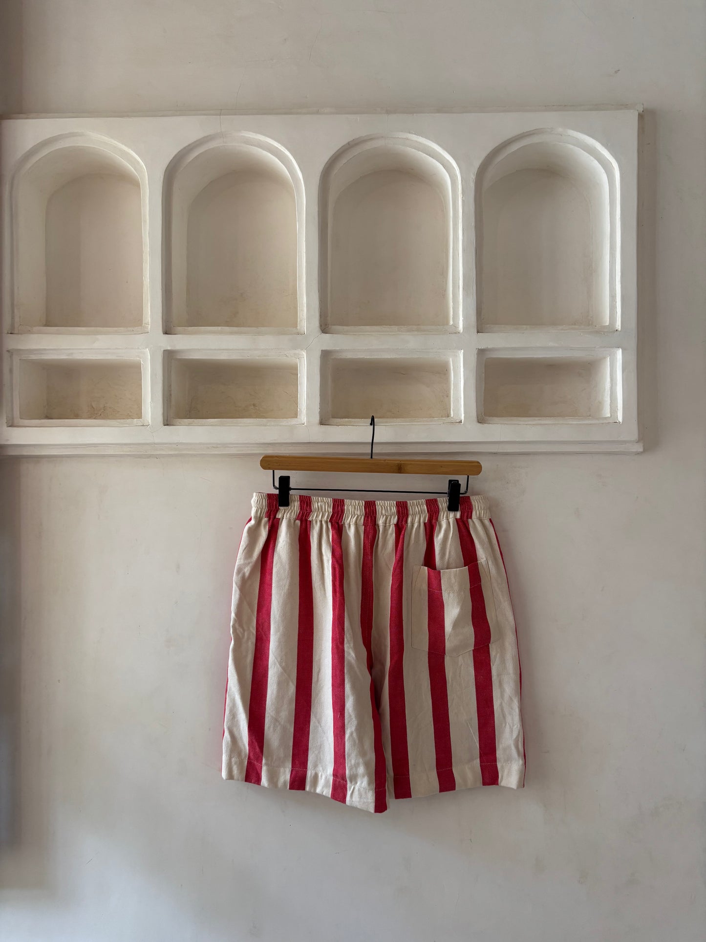 Red Siafu stripe short