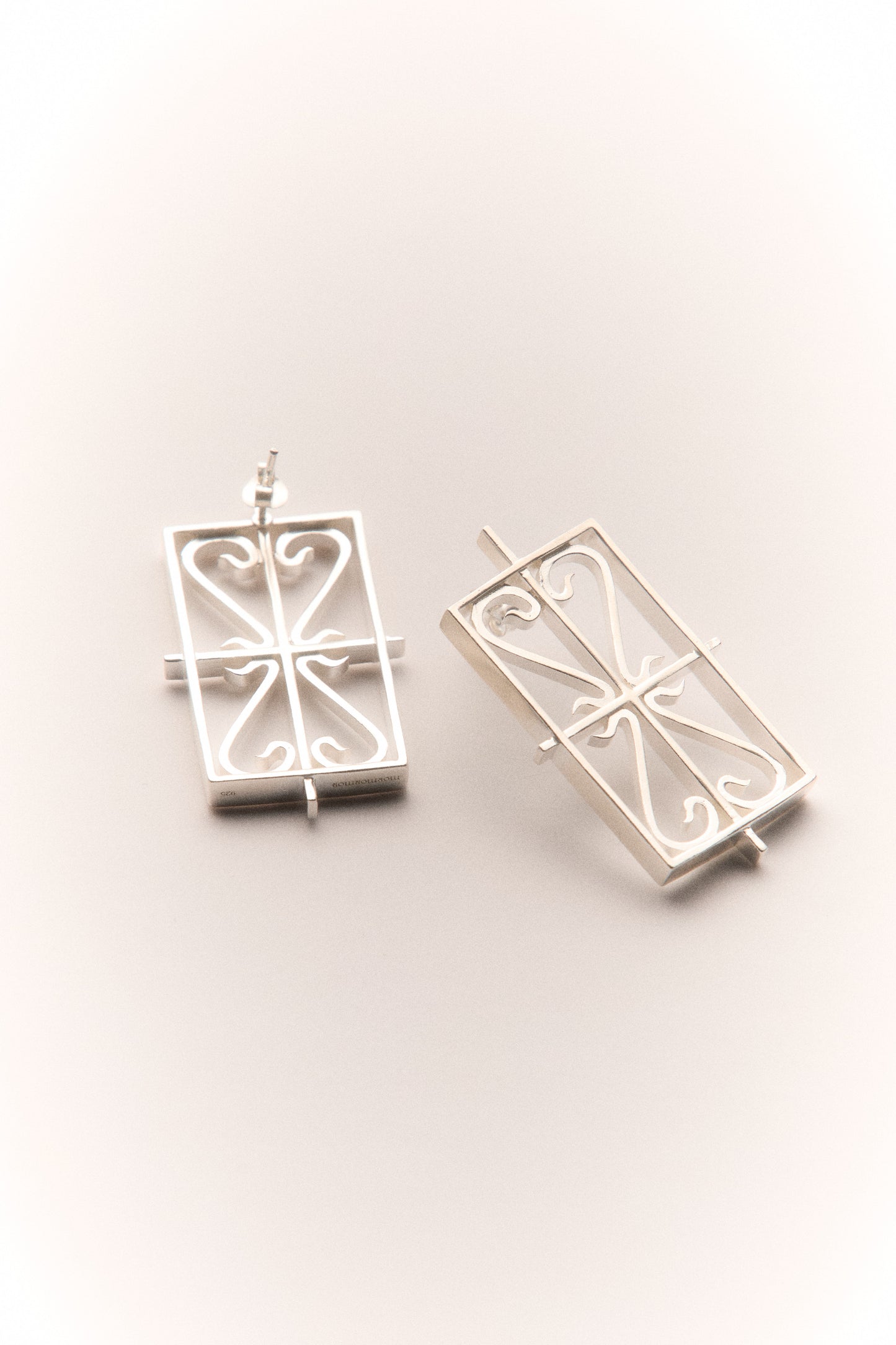 Private Zone Earring (I)