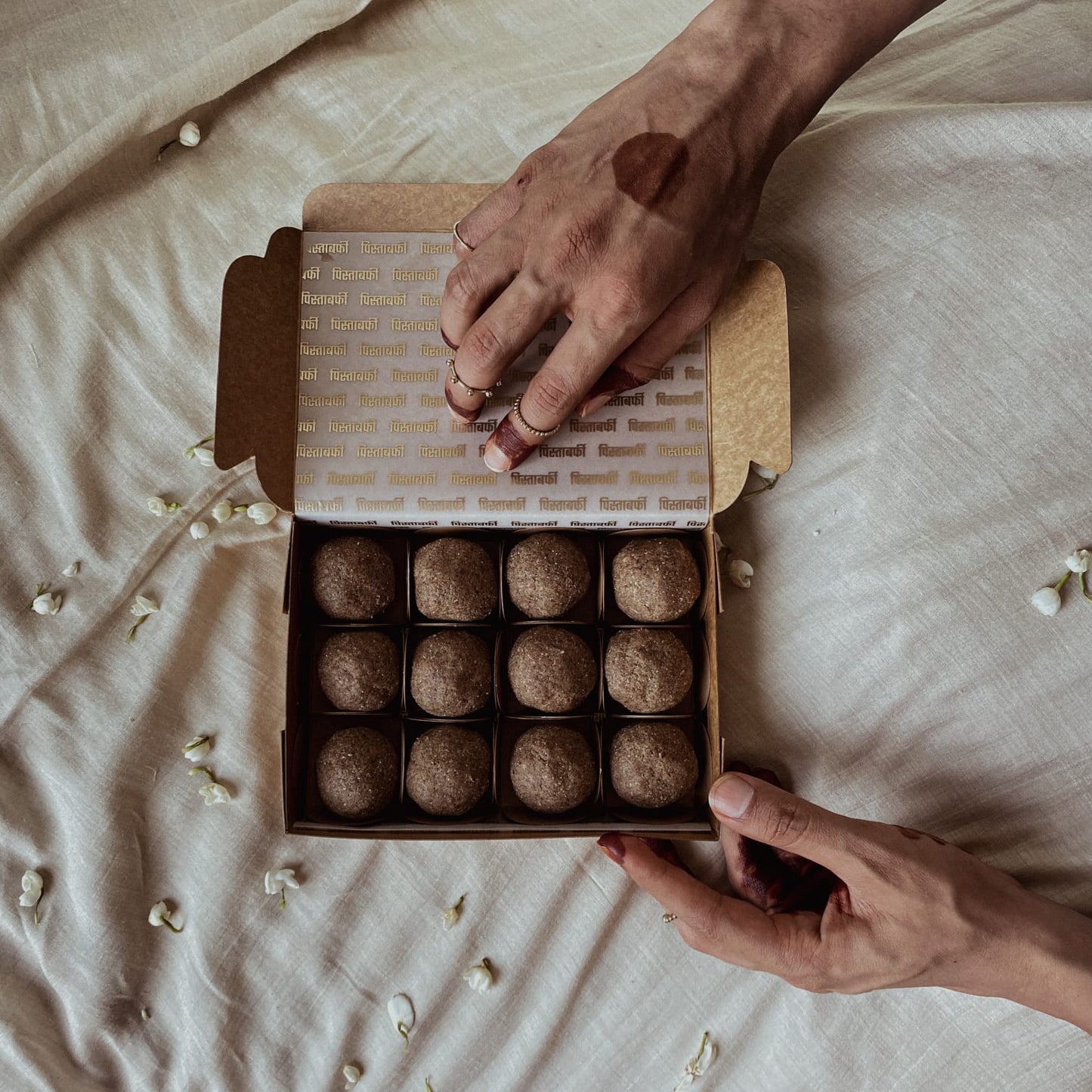 Gur Ladoo (Box of 12)