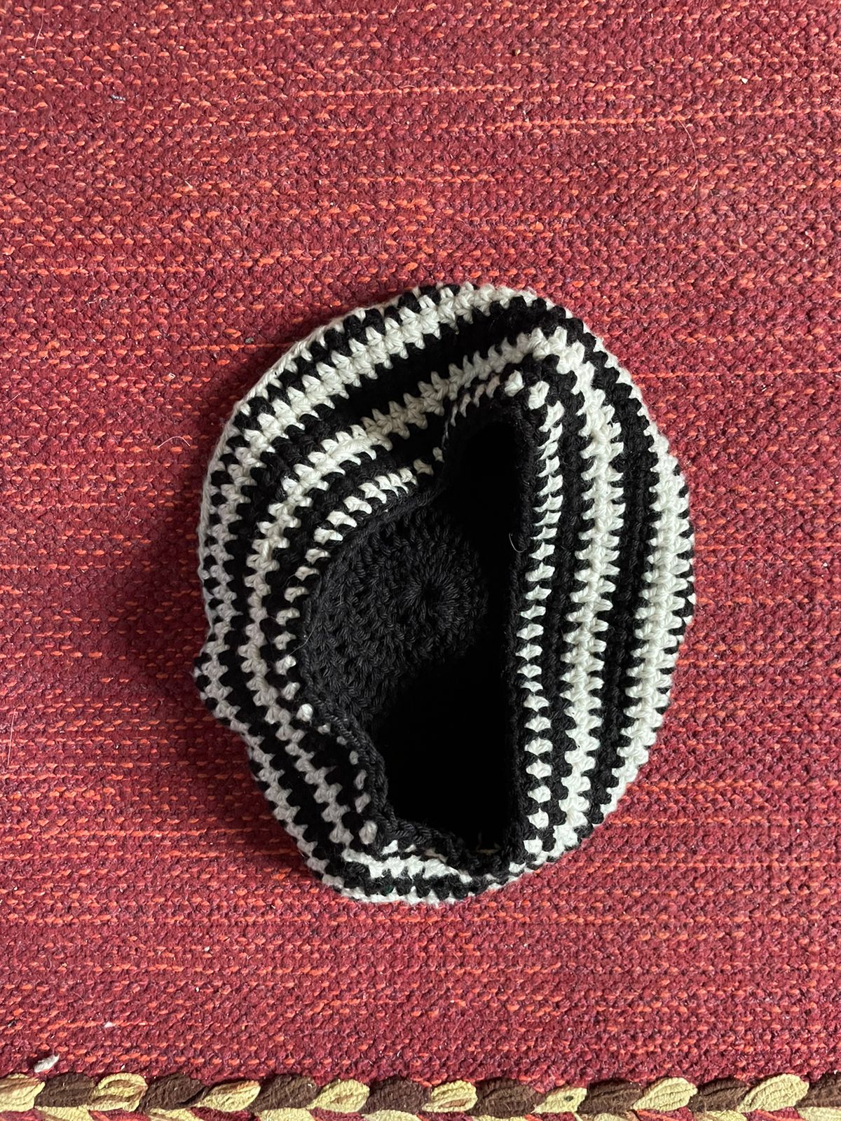 Pahadi Topi - Black and White