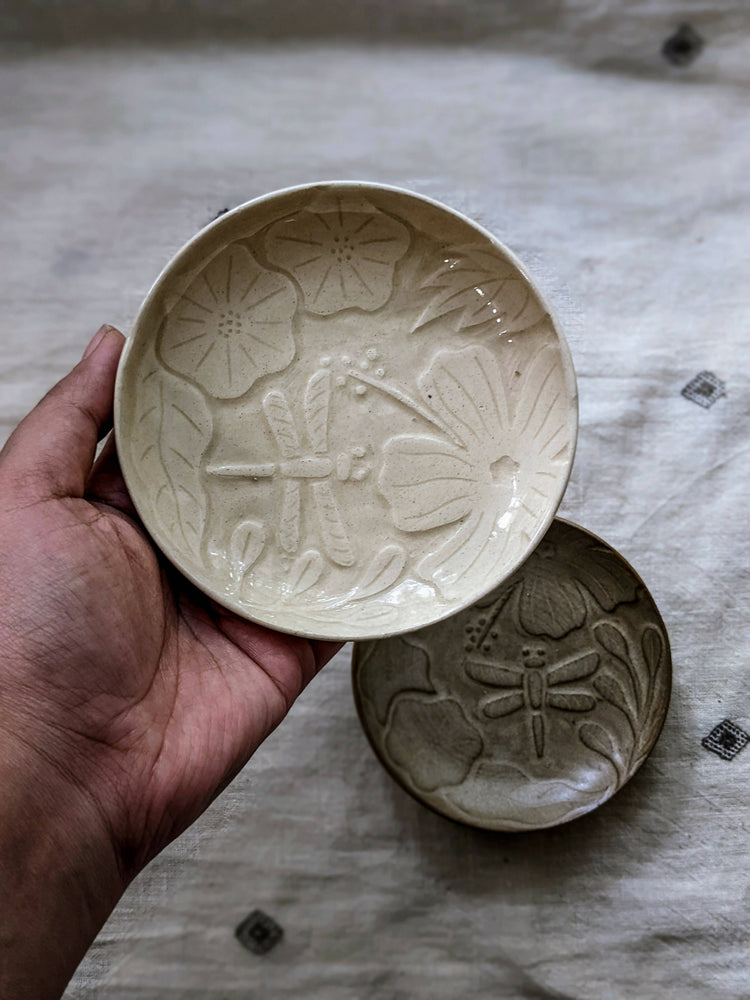 CARVED GARDEN, WHITE Trinket Dish
