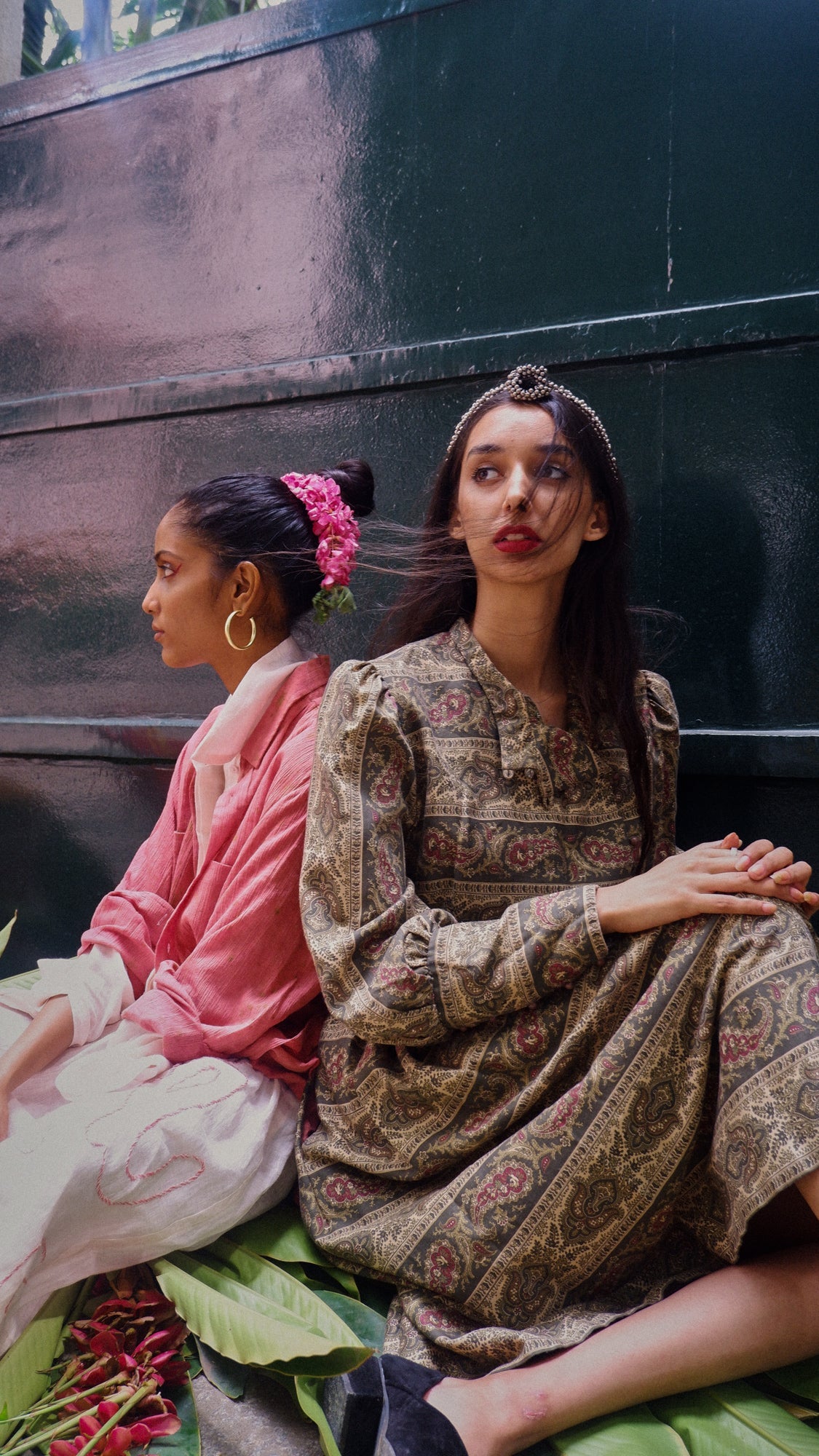 Vintage: 1970s paisley dress by Victor Costa