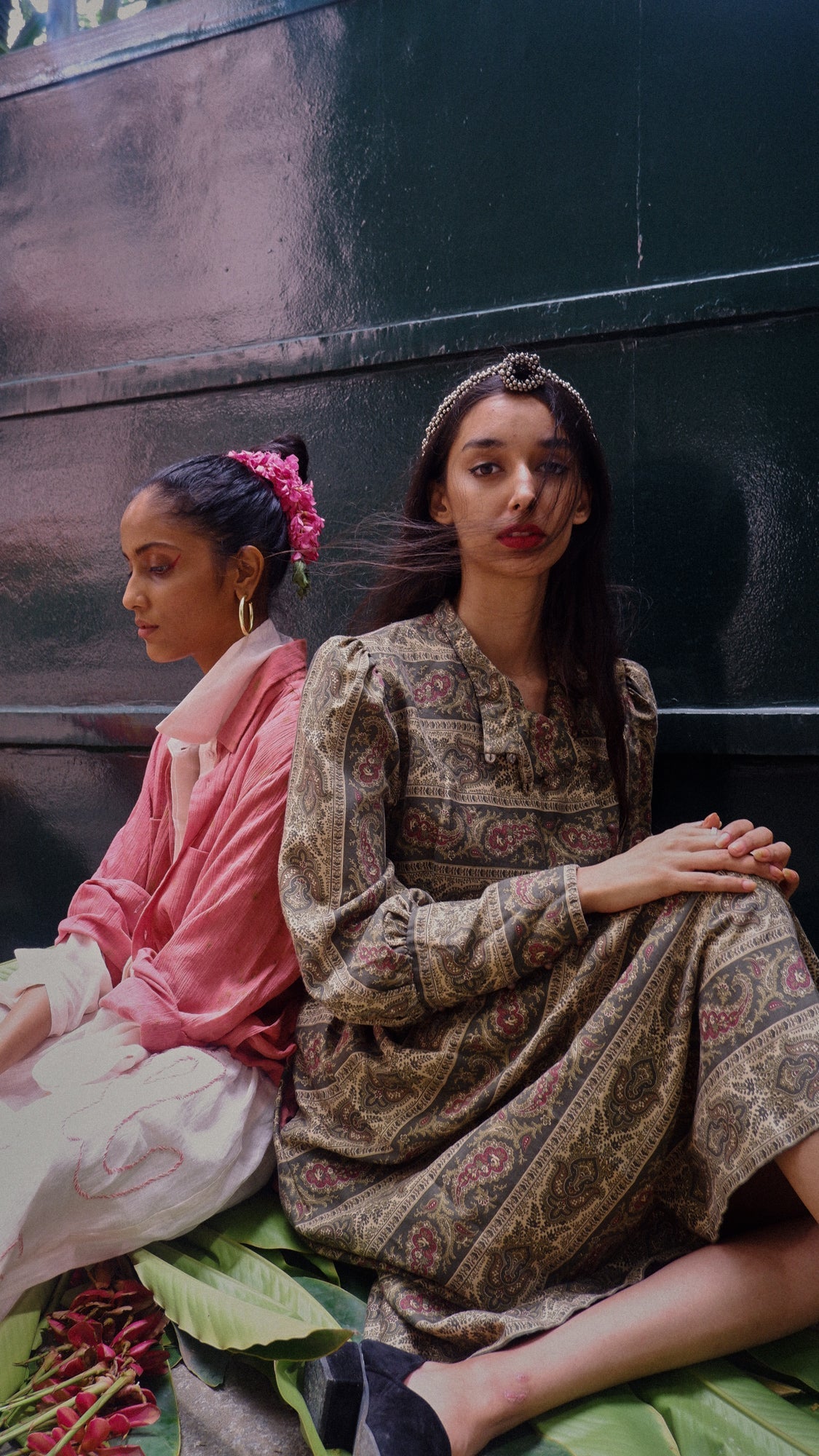 Vintage: 1970s paisley dress by Victor Costa