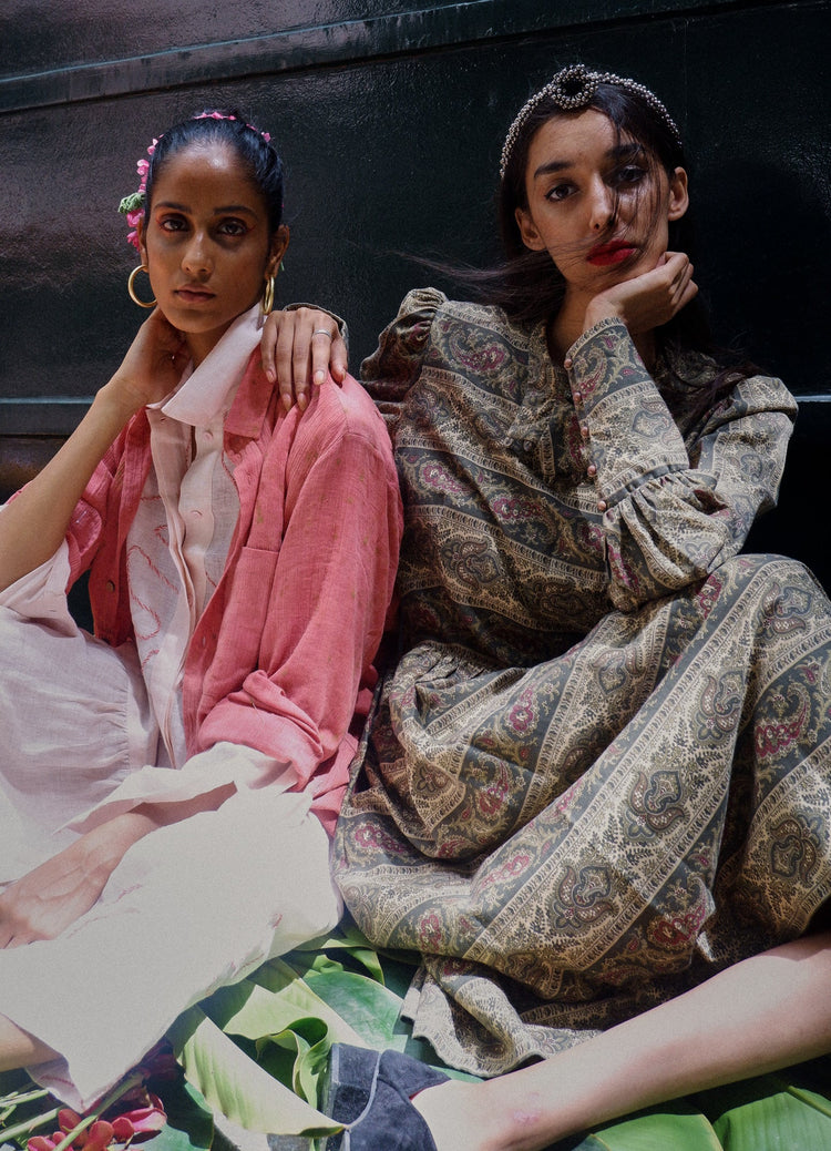 Vintage: 1970s paisley dress by Victor Costa