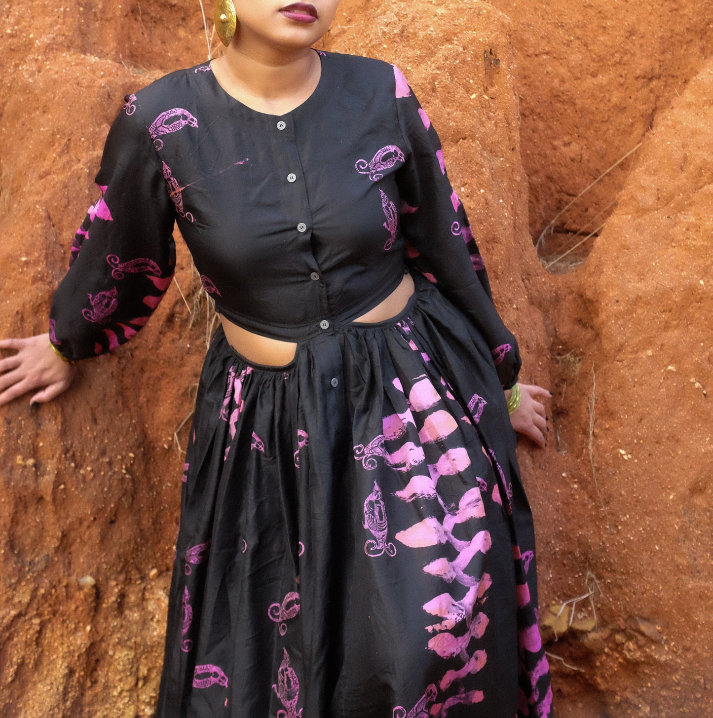 BLACK WAIST CUTOUT DRESS