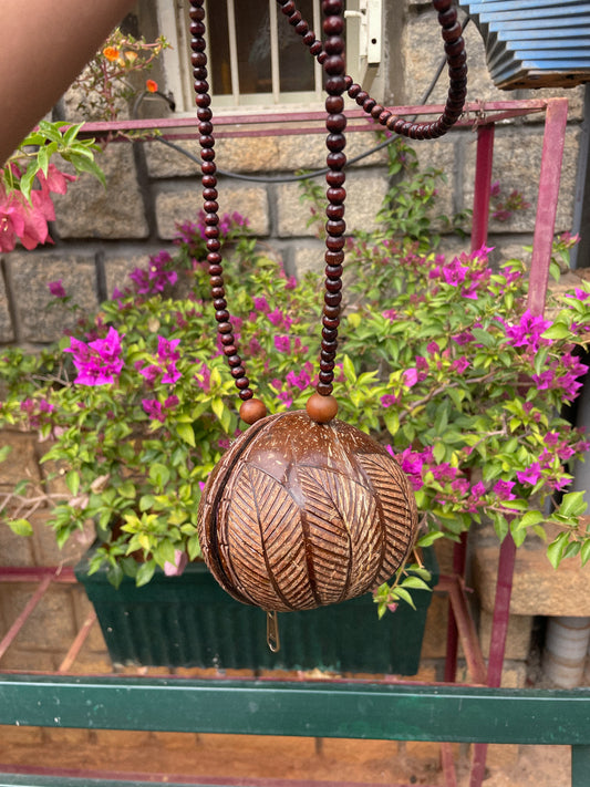 Leaf Carved Coconut Mini