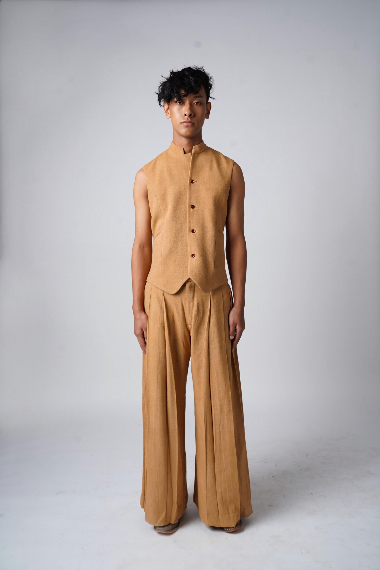 Finders keepers pleated pants.