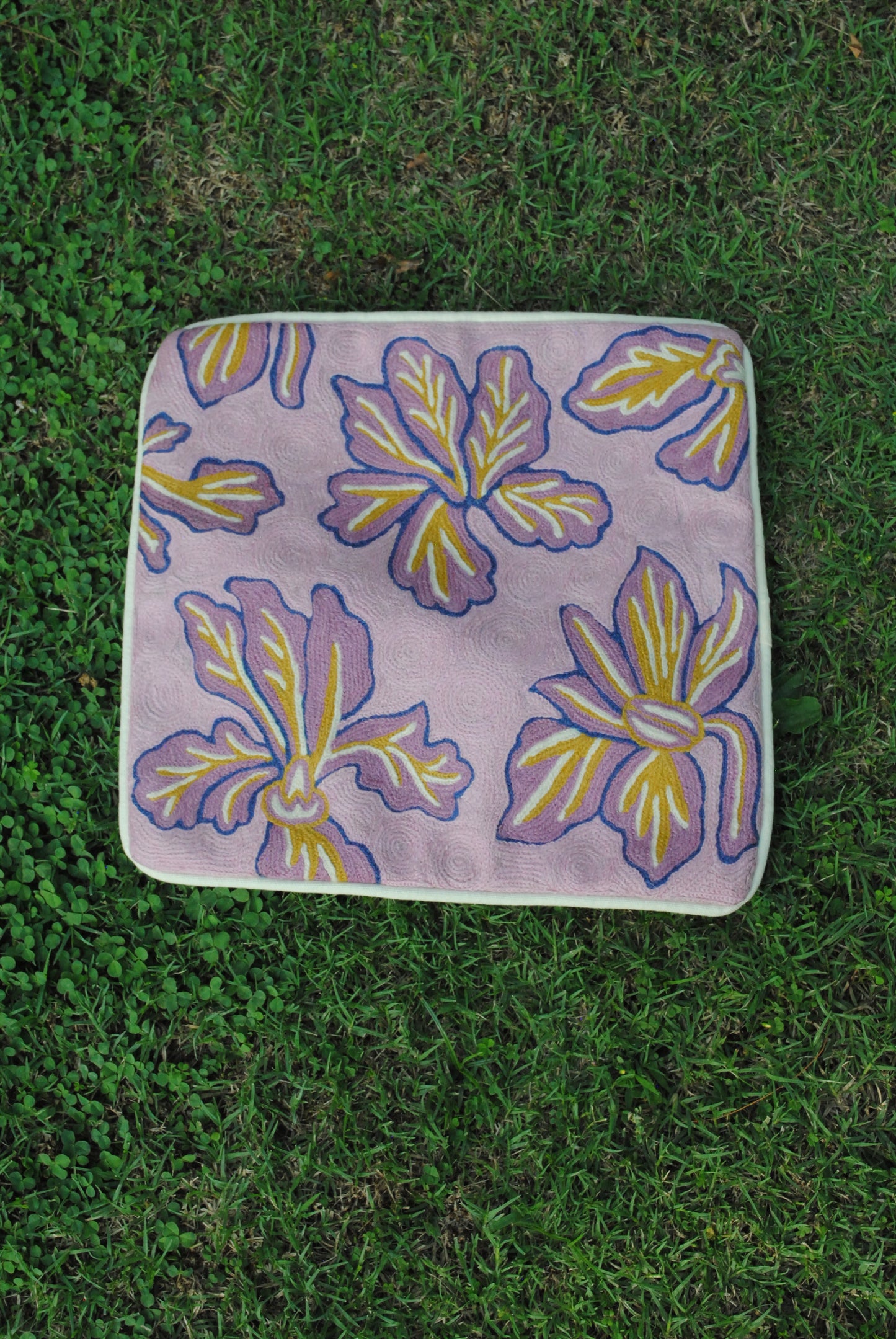 Mazaar Posh Cushion Cover