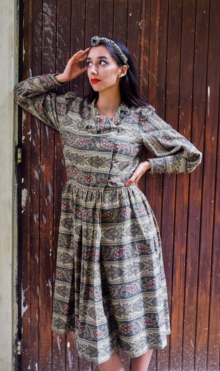 Vintage: 1970s paisley dress by Victor Costa